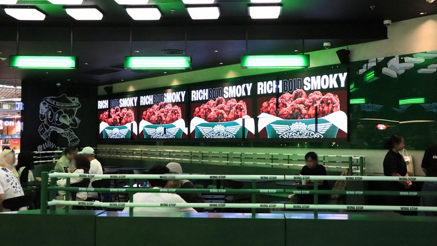 Wingstop Flagship Store @centralwOrld — The Look. The Mood. The Experience. project photo 5