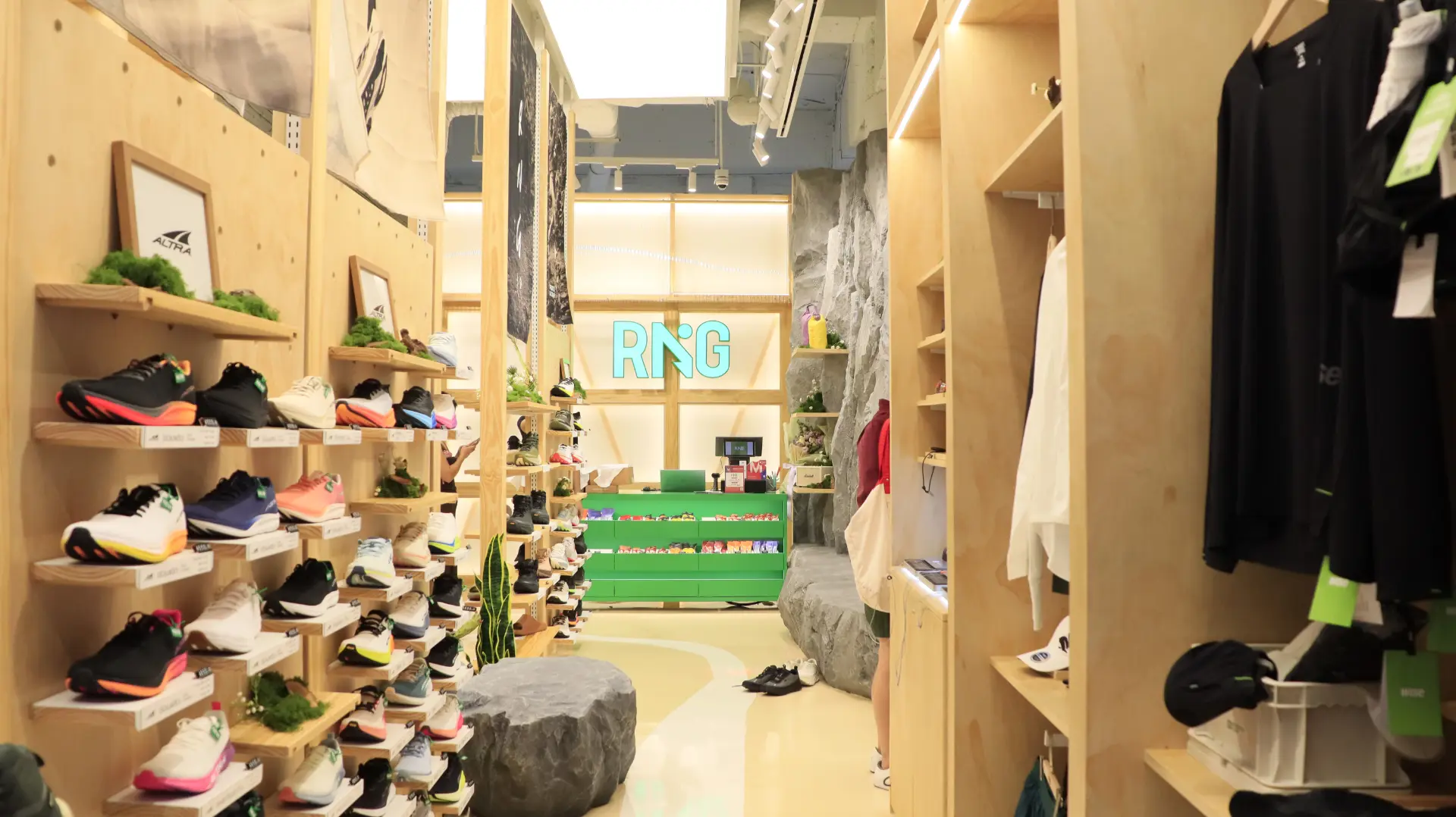 RNG Sport, Emporium — Make the Space Stand Out. Make the Brand Speak Louder. project photo 4